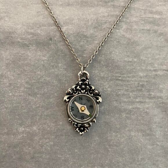 Silver tone compass necklace - Picture 6 of 8